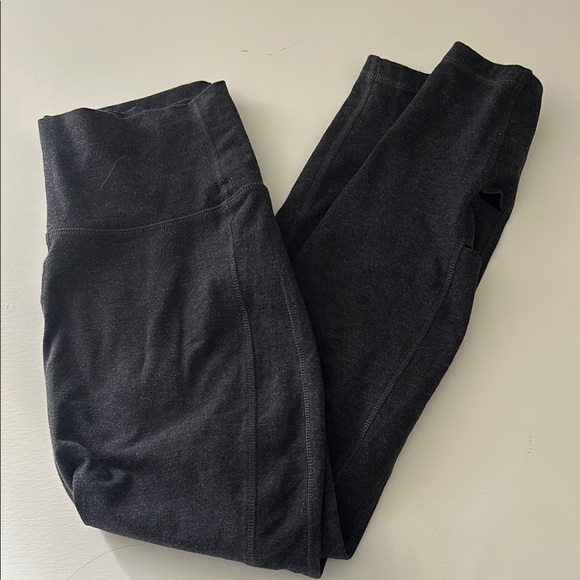 Old Navy Pants - Dark Gray Old Navy Active Balance High Waistband Leggings w/ leg cut outs